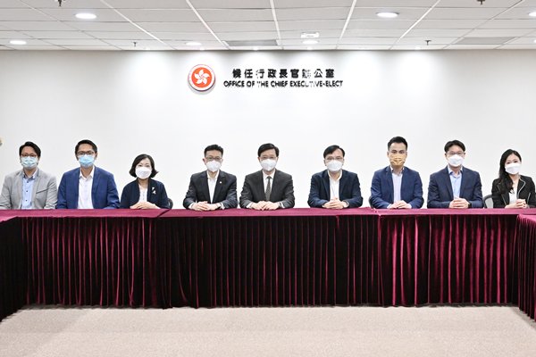 李家超籲議員支持政府架構重組