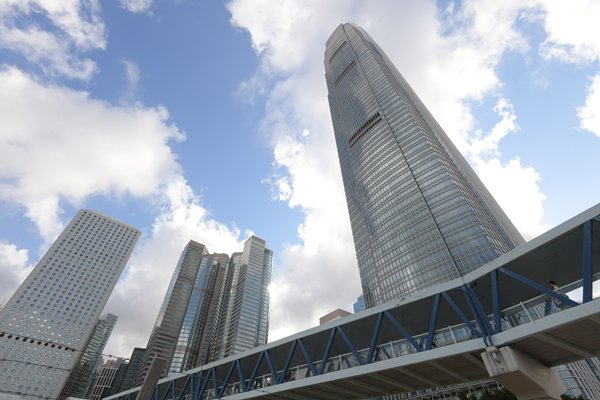 便利強積金投資內地債券法案通過