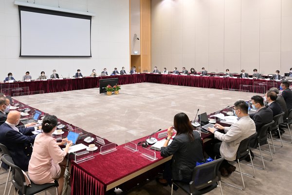 人力委員會回顧政府培育人才工作