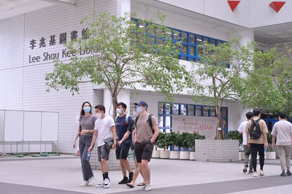186名學生經直接錄取升讀大學
