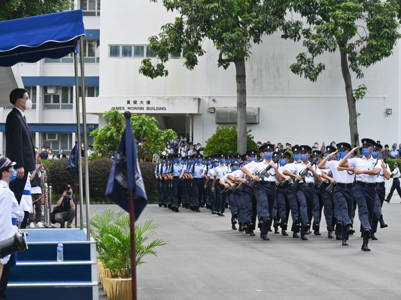 警察成為安全、穩定的守護者：行政長官 – 香港電台