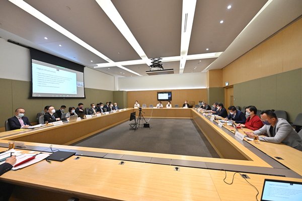 陳茂波主持會議商數字化經濟發展
