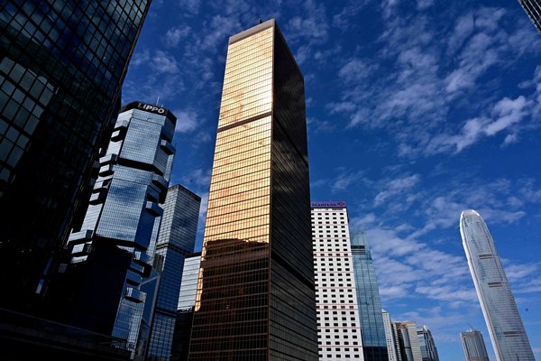 陳茂波歡迎財務匯報局覆檢報告