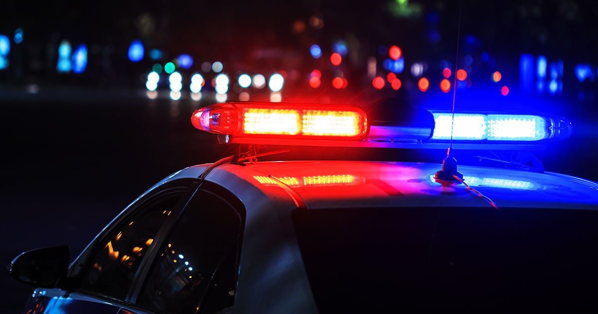 女人開槍打死襲擊並追趕她到雜貨店停車場的男人