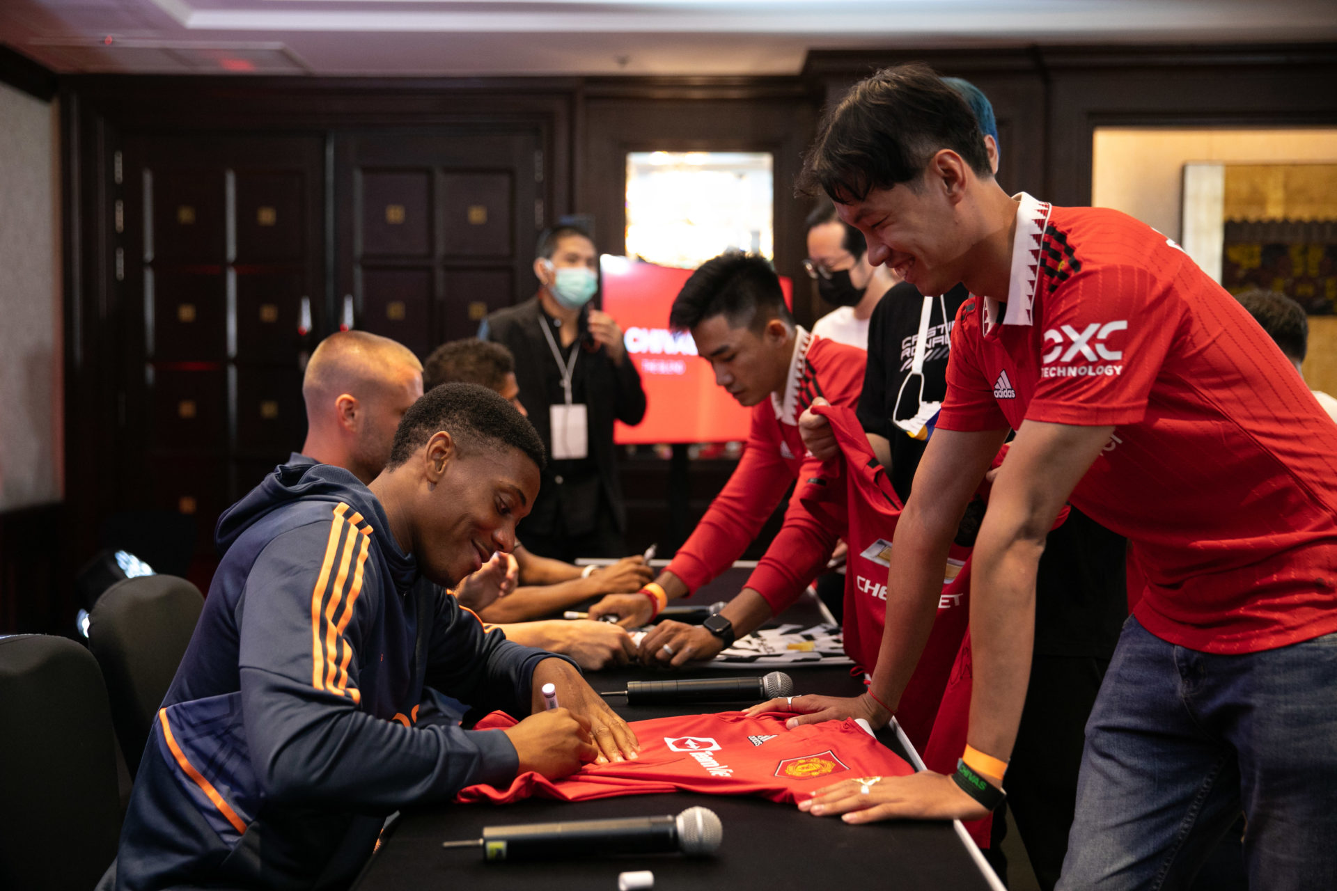 召集所有新加坡-mufc-球迷，這個很酷的社交俱樂部只適合你