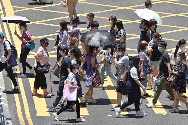 本港錄逾四千二宗新冠個案