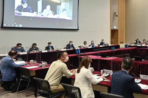 陳國基主持兒童事務委員會會議