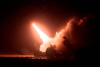 印度解雇了三名軍官，原因是三月份意外向巴基斯坦發射了導彈
