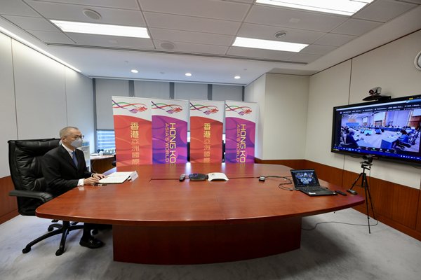 盧崇茂在經合組織會議上分享抗疫策略