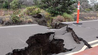 中國西南四川發生6.8級地震
