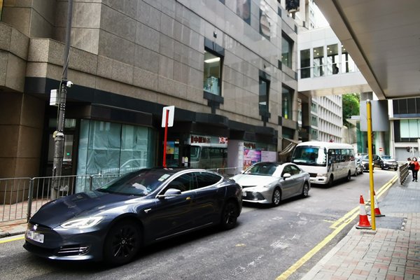 兩路段測試自動交通執法系統