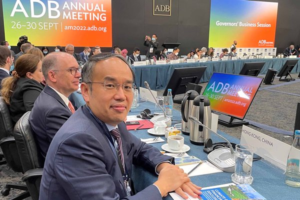 許正宇：亞行助區內可持續增長