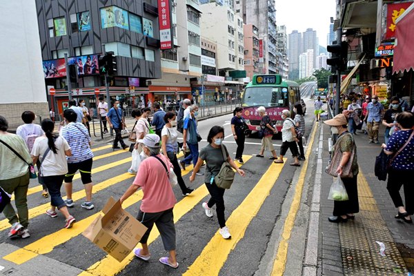 近四千人確診