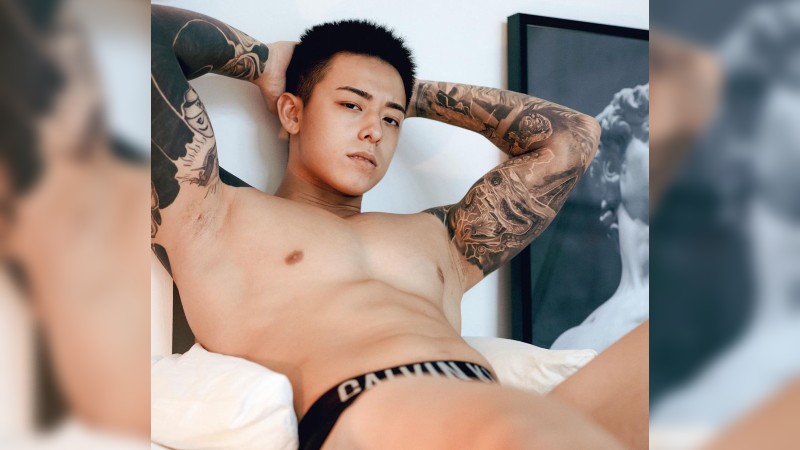 onlyfans的titus-low因多次違反警察命令上傳他的陰莖而被罰款和入獄