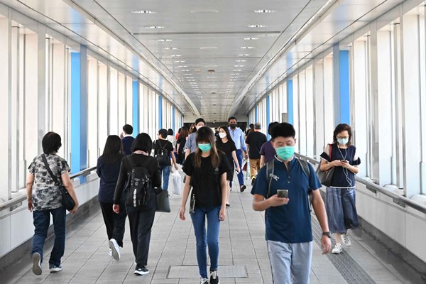 本地感染新冠個案增逾四千九宗