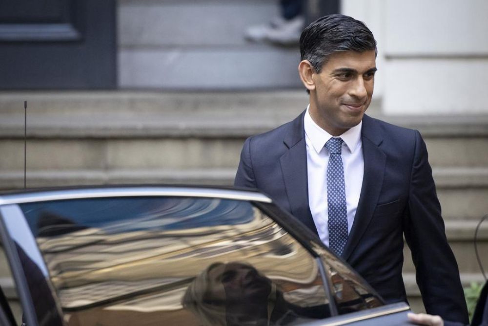 拜登稱蘇納克升任英國首相是“開創性的”
