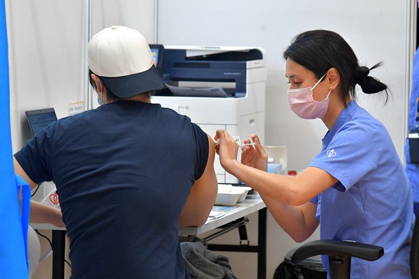 13公院可供接種兩款新冠疫苗