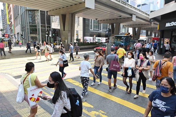 逾四千一人染新冠病毒