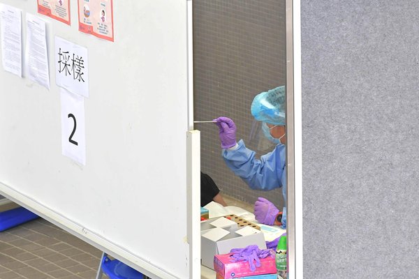 翠寧花園3座三人違強檢公告