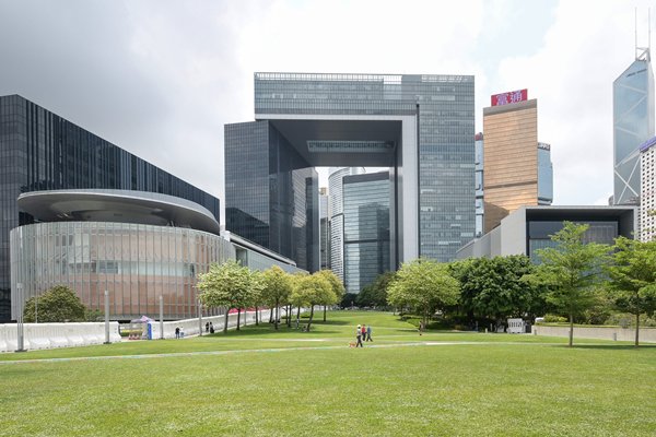 香港特別行政區旗幟下半旗