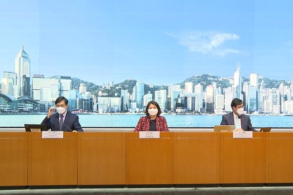 單日確診超1萬，儘早接種