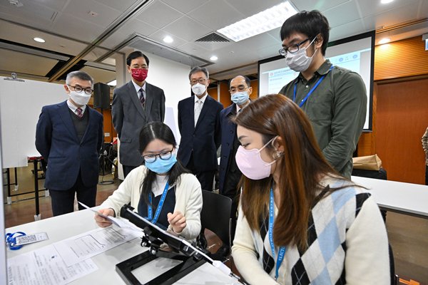 立會補選投票通知卡已派遞