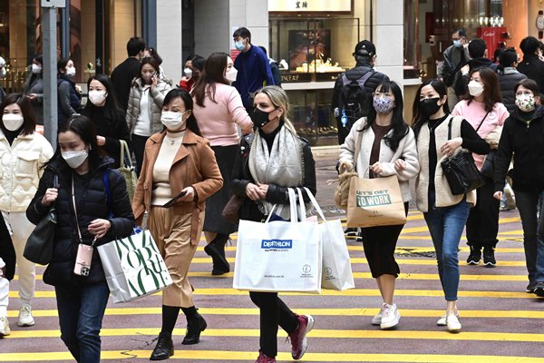 本地新冠陽性病例持續增加逾2萬
