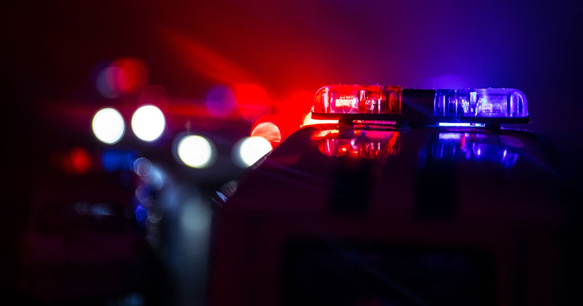 芝加哥婦女用自己的槍被家庭入侵者射殺
