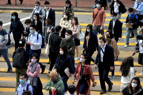 近三千九人染疫