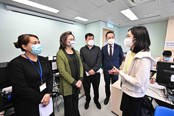 養和北印視察婦幼保健院熱線中心