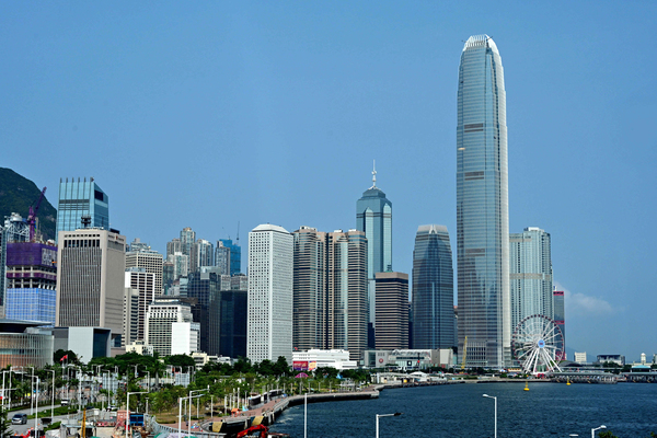 投資管理公司董事會舉行首次會議