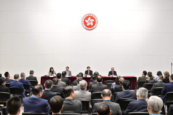 特首與港區全國政協委員交流