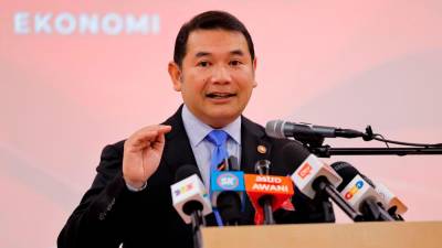 擬議的財政責任法案將發出關於公共財政良好治理的強烈信號：rafizi