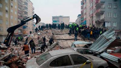 土耳其地震死亡人數上升至-48,448-人：內政部長
