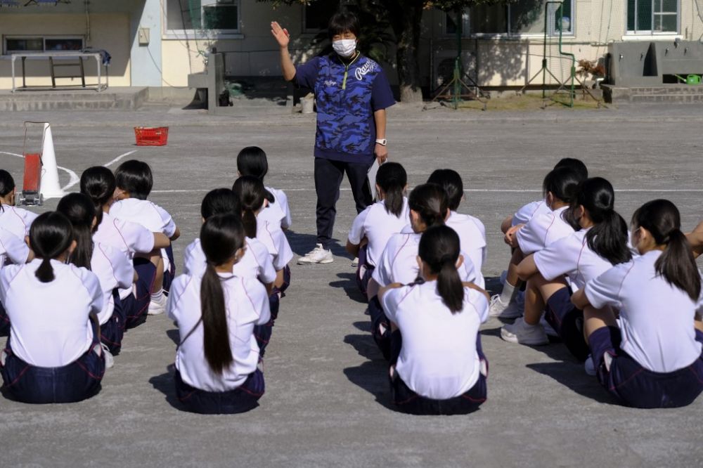 日本政府批准法案將同意性行為的年齡從-13-歲提高到-16-歲