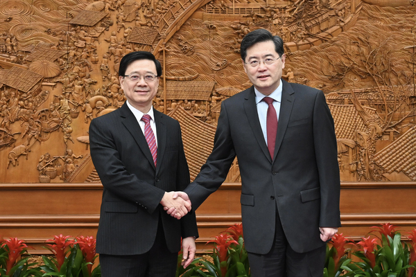 李家超會見外交部長