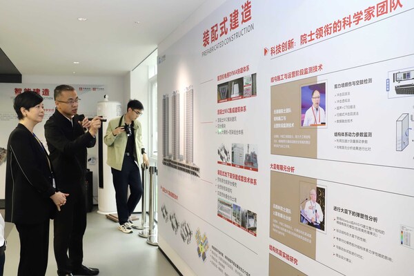 何永賢深圳參觀快速建成項目