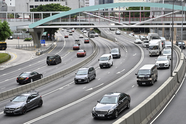 近八成車輛獲發易通行車貼