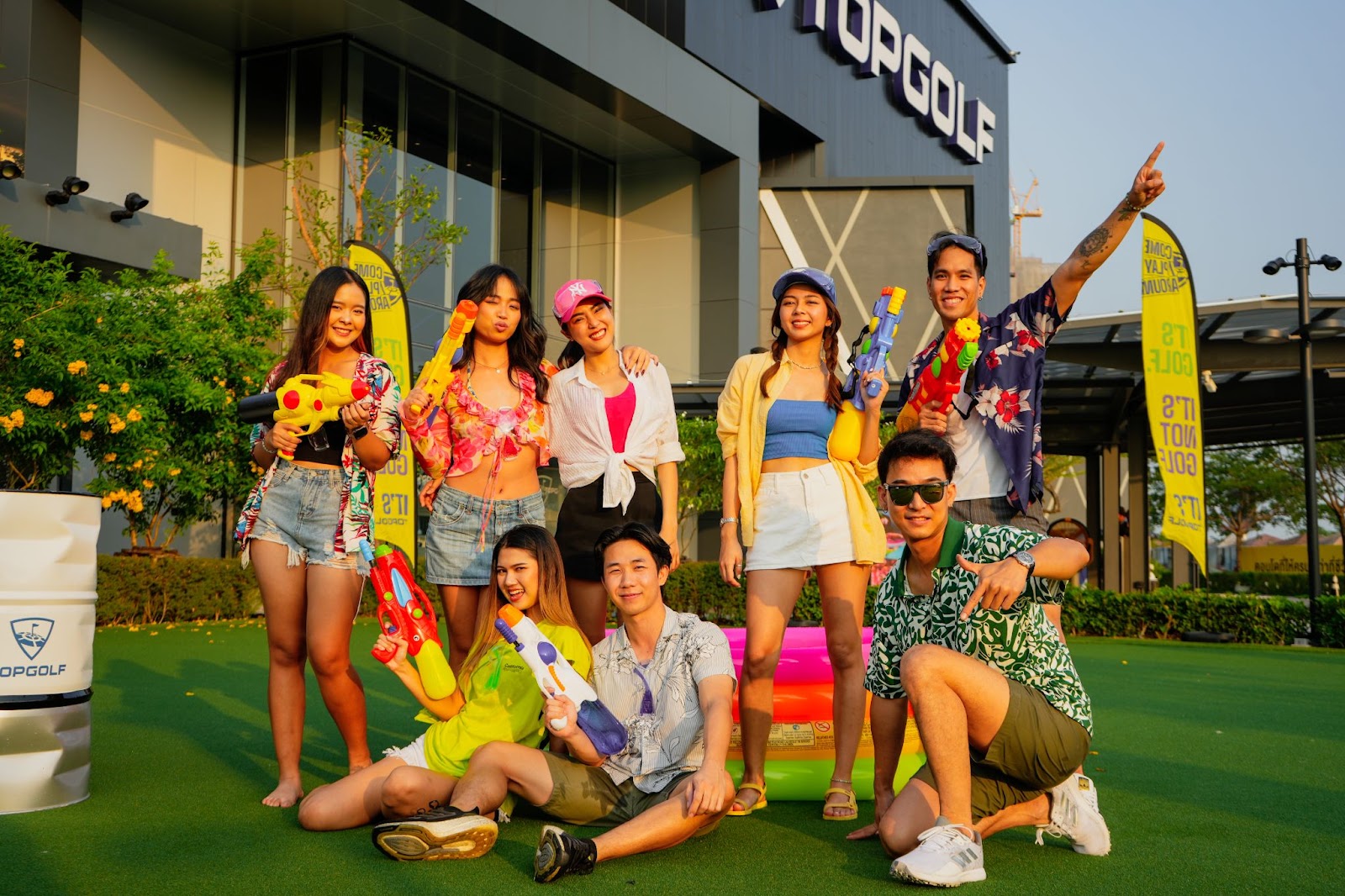 topgolf-的潑水節陣容來了——包括打水仗和吃到飽的燒烤