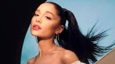 ariana-grande-在-tiktok-上發表身體羞辱評論