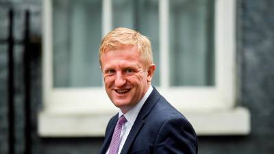 拉布辭職後，奧利弗·道登任命英國副首相