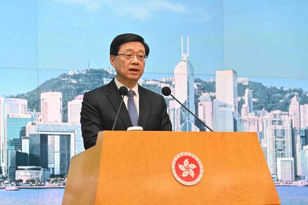 主辦者應確保公眾活動有序不違法