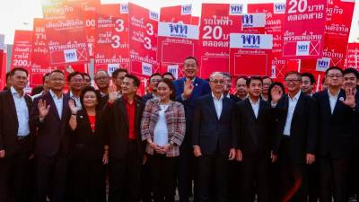 泰國總理候選人在選舉前兩週分娩