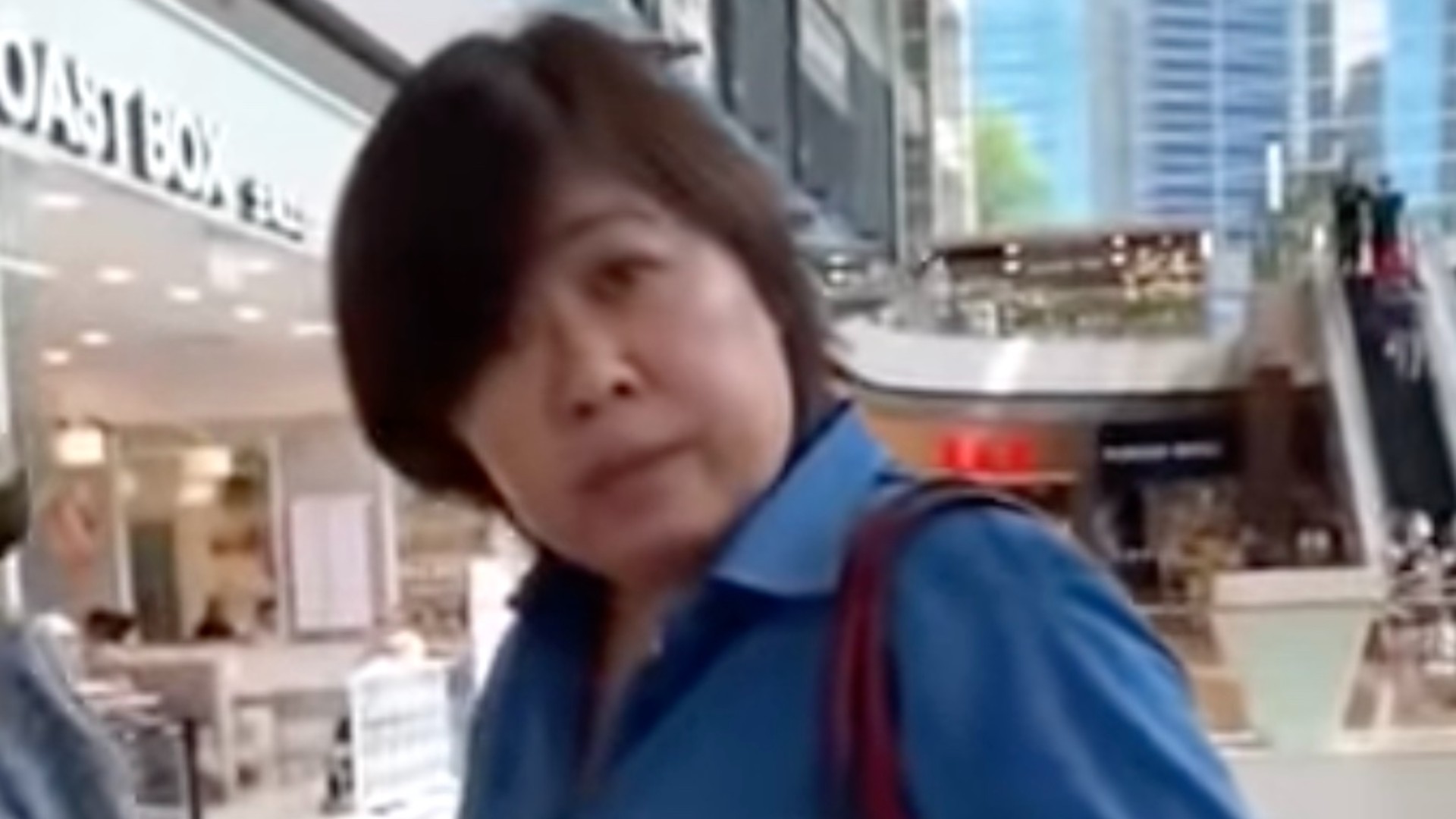 審判仍在繼續：“徽章女士”在藐視更多-covid-19-面具規則後繼續爭論