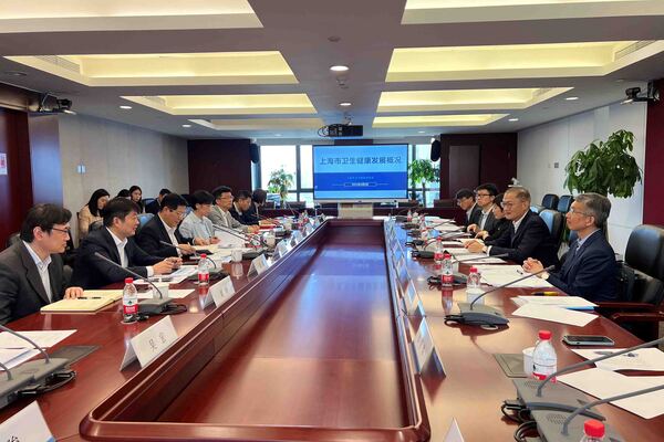 盧寵茂拜訪上海市衞健委
