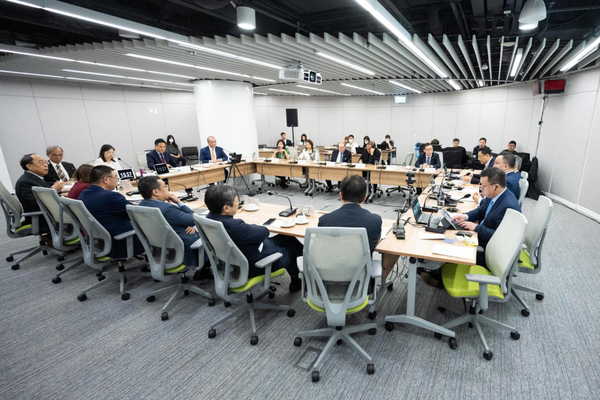 特首政策組專家組舉行首次會議