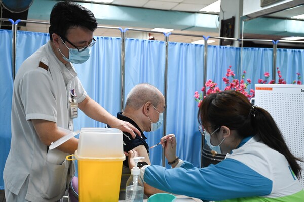 院舍康健服務人手檢討督委會成立