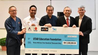 dxn-signs-pact-with-utar,-ypn-for-research,-promotion-of-tcm-treatments
