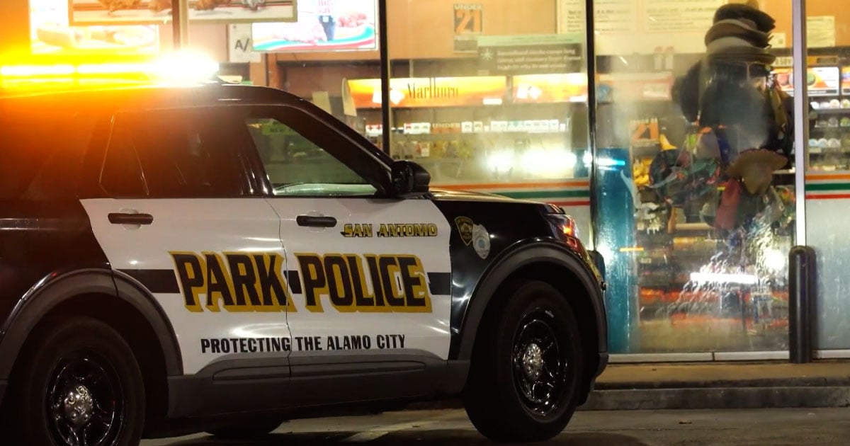7-eleven-clerk-turns-tables-on-armed-robber