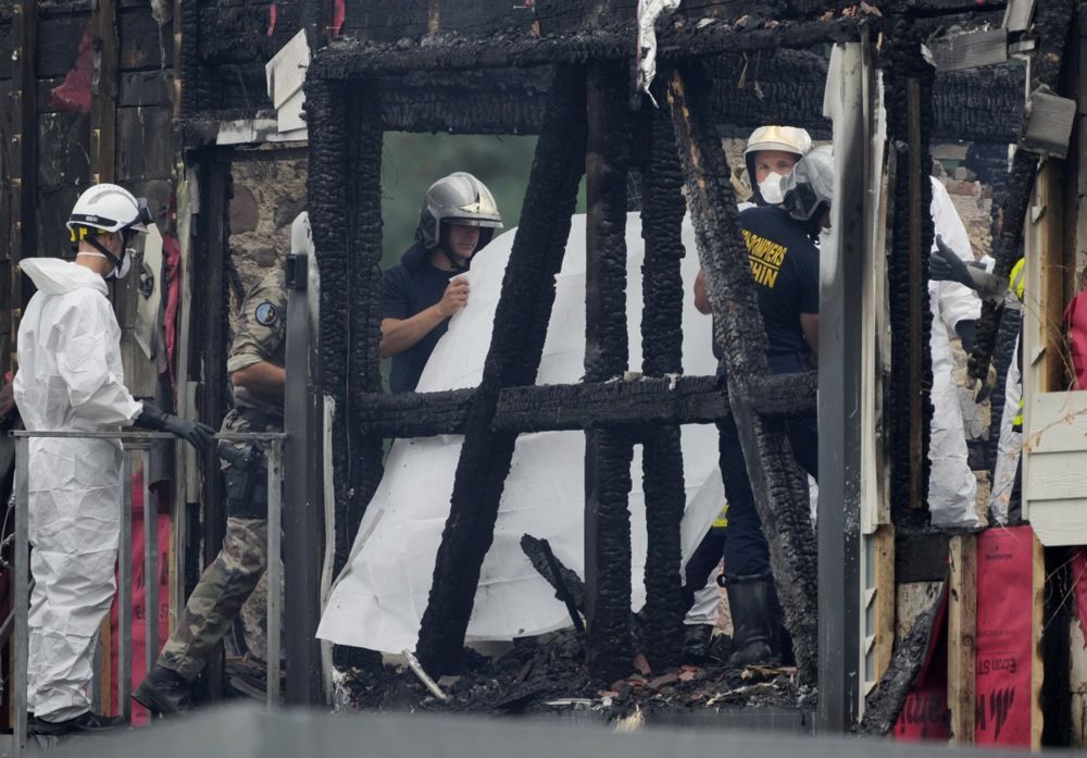 france-opens-manslaughter-probe-into-holiday-home-blaze